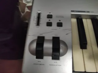 Controlador MIDI Teclado M-Audio