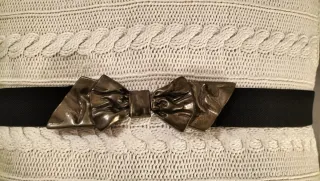 Cintura elastica da donna con fiocco dorato