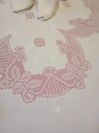 Mantelería Lagartera Bordada a Mano