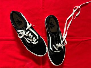 Zapatillas Vans Negras y Blancas