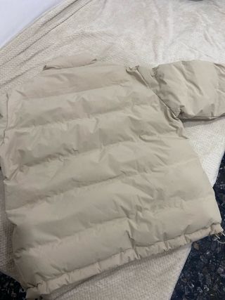 Chaqueta acolchada beige