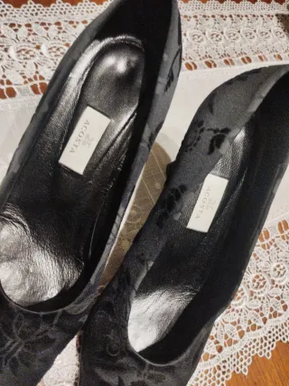 Zapatos de fiesta Acosta Talla 37 raso flores