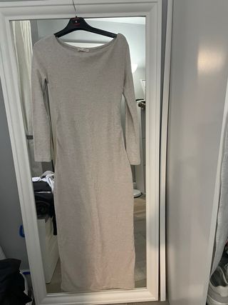 Vestido largo beige manga larga