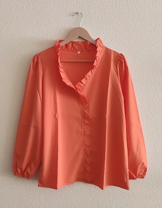 BLUSA PRIMAVERA ESCOTE V LISO T. M A ESTRENAR