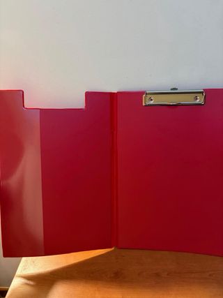 Carpeta A4 Roja con Clip