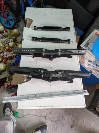 Staffe TV universali set a parete