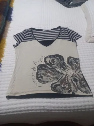 Camiseta Mercedes de Miguel