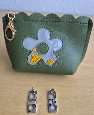 Monedero Verde y Pendientes de Lotus