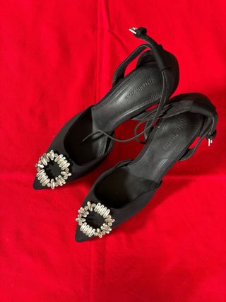 Zapatos de fiesta Stradivarius con pedrería