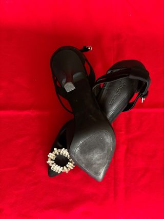 Zapatos de fiesta Stradivarius con pedrería