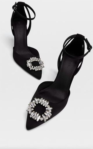 Zapatos de fiesta Stradivarius con pedrería