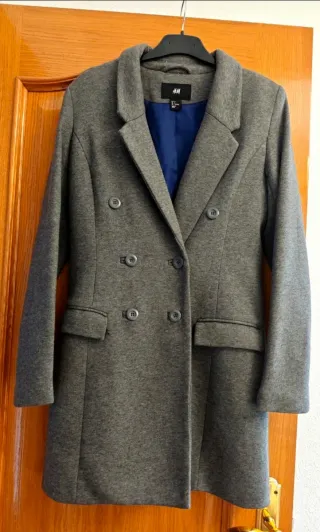 Abrigo H&M gris talla XS