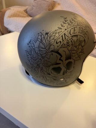 Casco estilo retro calavera Lucky Since 1968