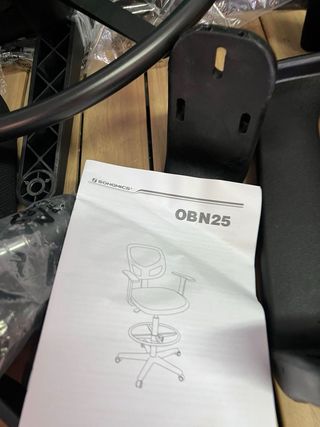 Silla SONGMICS giratoria negra OBN25BK