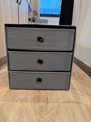 Cassettone in tessuto + scaffale IKEA