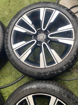Llantas Ford Focus ST 19 / Volvo V60 croos country