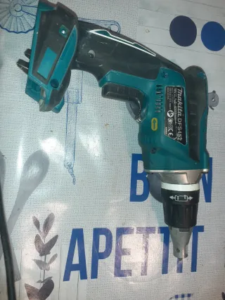 Atornillador Pladur Makita 18V Modelo DSF 452