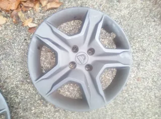 Tapacubos Dacia Sandero 2 unidad color negro