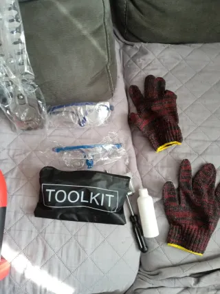 Tagliasiepi elettrico con accessori