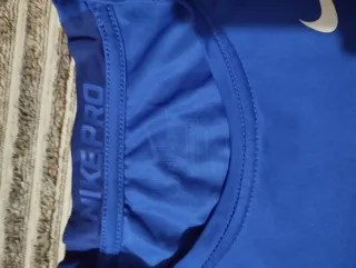 Camiseta compresora Nike azul