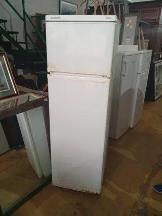Nevera combi blanca