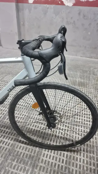 Bicicleta Triban RC120 Gris