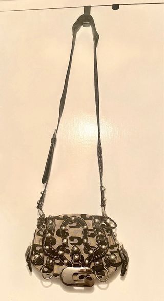 Bolso bandolera Guess Vintage Tachas Cuero Piel