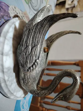 Calientacopas antiguo cisne laton masizo.