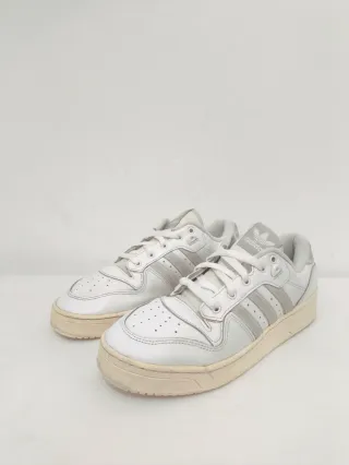 Zapatillas Adidas Blancas y Grises