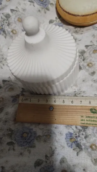 Tre scatole decorative in gesso