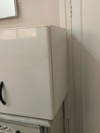 Gabinete de pared blanco doble puerta