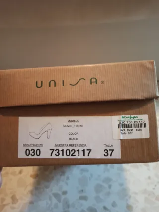 Zapatos de salón Unisa ante negros