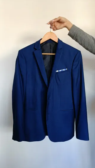 Traje de hombre azul
