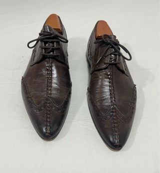 Zapatos punta cordones marrones