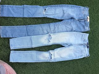 2 Pantalones Vaqueros Hollister  24x28 y 24x33