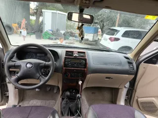 Nissan Terrano II 2002