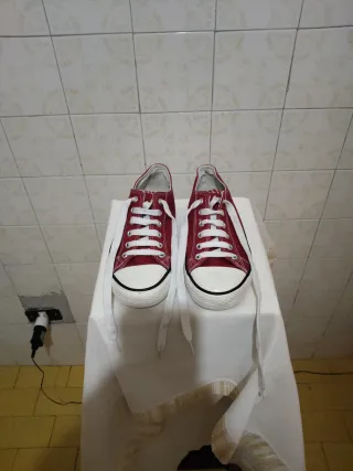 Scarpe da ginnastica rosse