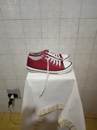 Scarpe da ginnastica rosse