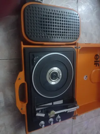 Tocadiscos Schneider Vintage Naranja/Negro