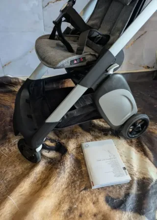 Bugaboo Ant PARA VIAJAR, LIGERO VA EN CABINA GRIS