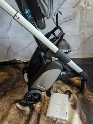 Bugaboo Ant PARA VIAJAR, LIGERO VA EN CABINA GRIS