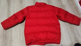 Plumón rojo de niño