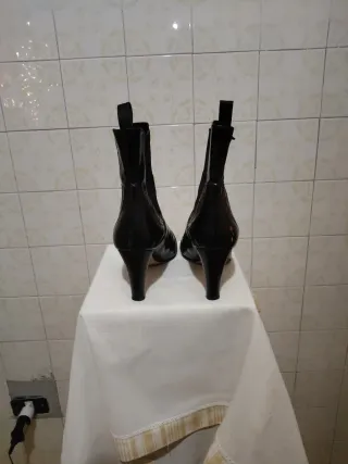 Stivaletti neri e marroni Made in Italy