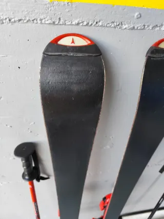 Esquís Atomic Jr Race 6 + bastones