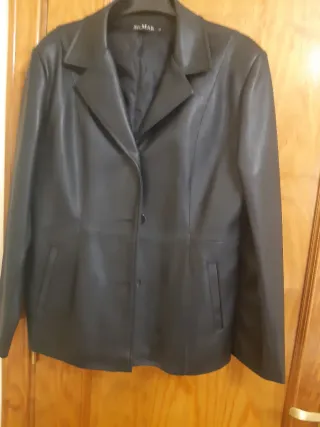 Chaqueta efecto piel mujer