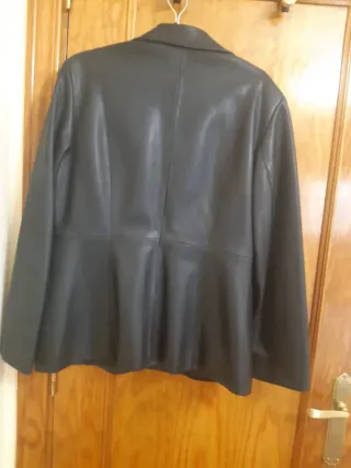 Chaqueta efecto piel mujer