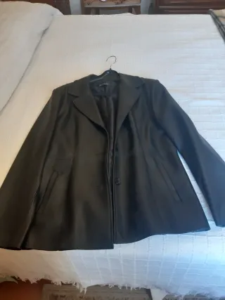 Chaqueta efecto piel mujer