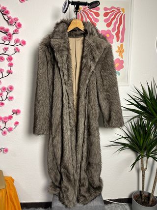 Abrigo largo de pelo sintético