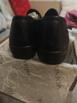 Mocasines de piel negros para mujer