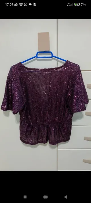 Top lentejuelas morado